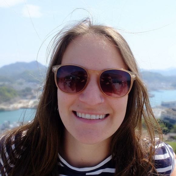 Meet your Posher, Hannah - Picture 1 of 1